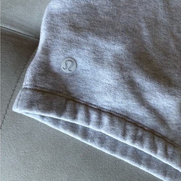 Lululemon Smooth Spacer Shorts Core Ultra Gray Size S - Picture 9 of 10